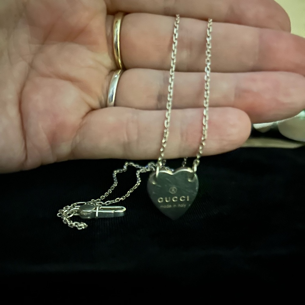 Gucci Silver Heart Necklace - sterling silver